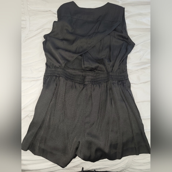 Romper - Picture 2 of 3